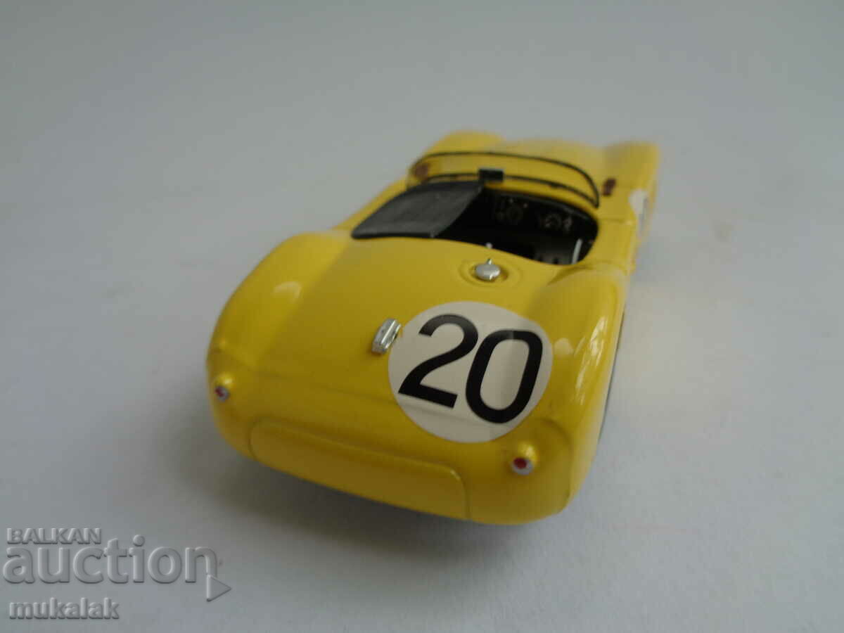 Delivery of 1:43 BRUMM JAGUAR C TUPE CAR MODEL TOY Delivery of 1:43 BRUMM JAGUAR C TUPE CAR MODEL TOY