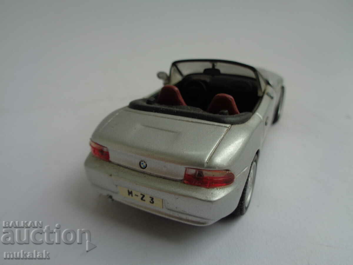 Delivery of 1:43 BMW Z 3 TROLLEY MODEL TOY Delivery of 1:43 BMW Z 3 TROLLEY MODEL TOY