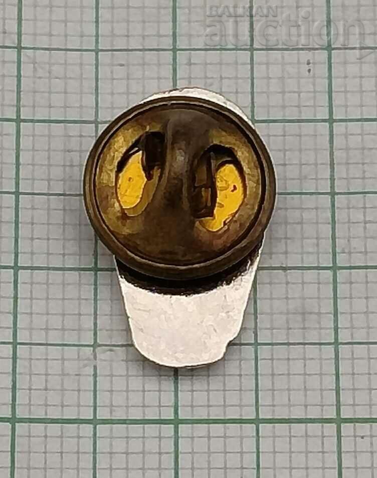 BASKETBALL RUSSIAN FEDERATION BADGE PIN with price 5.00 BGN | € 2.56