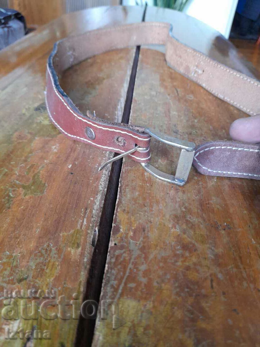 Cureaua de piele pentru femei in varsta cu preț 13.00 BGN | € 6.65 Cureaua de piele pentru femei in varsta cu preț 13.00 BGN | € 6.65