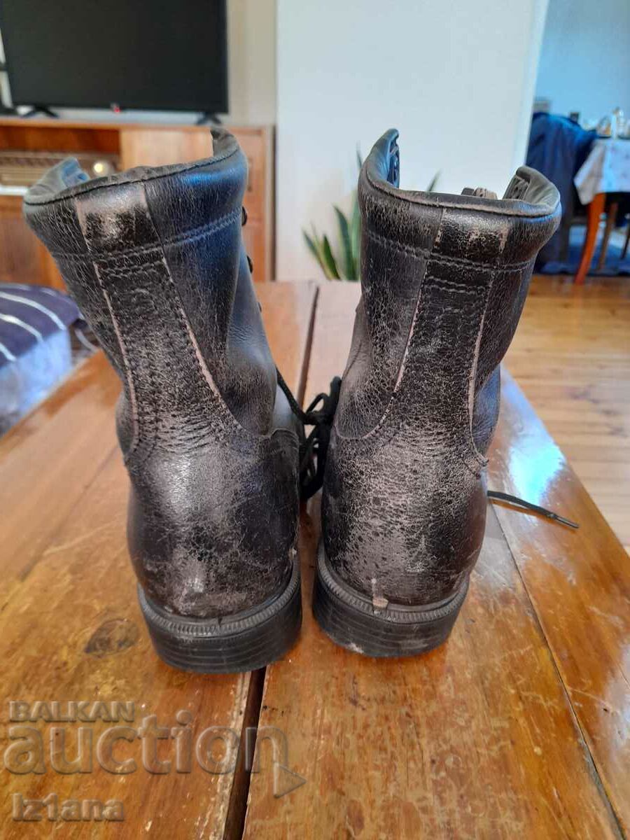 Auction Old Cuban women Auction Old Cuban women