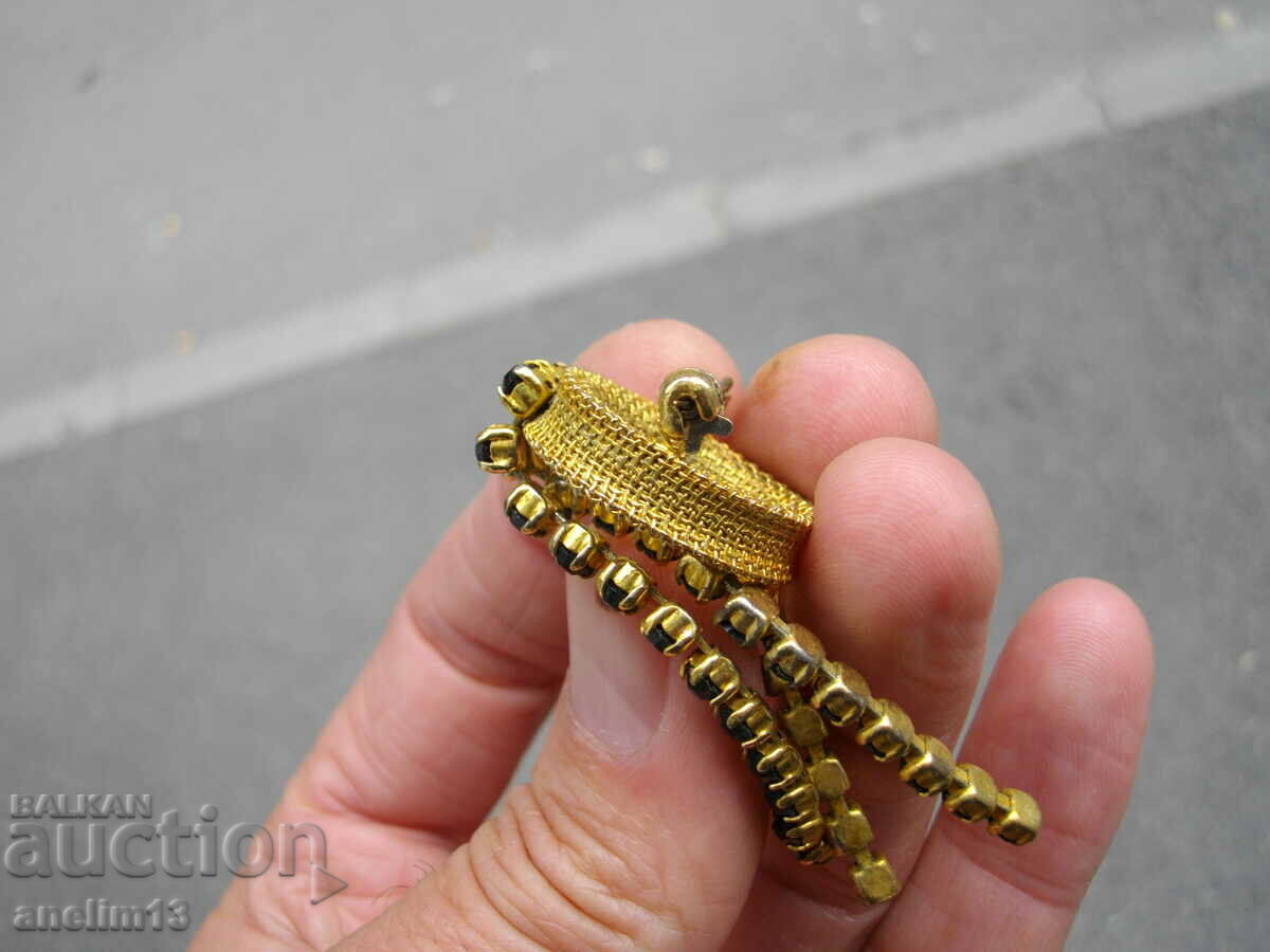 OLD BROOCH - 6 OLD BROOCH - 6