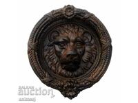 Старинно бронзово чукало - лъвска глава