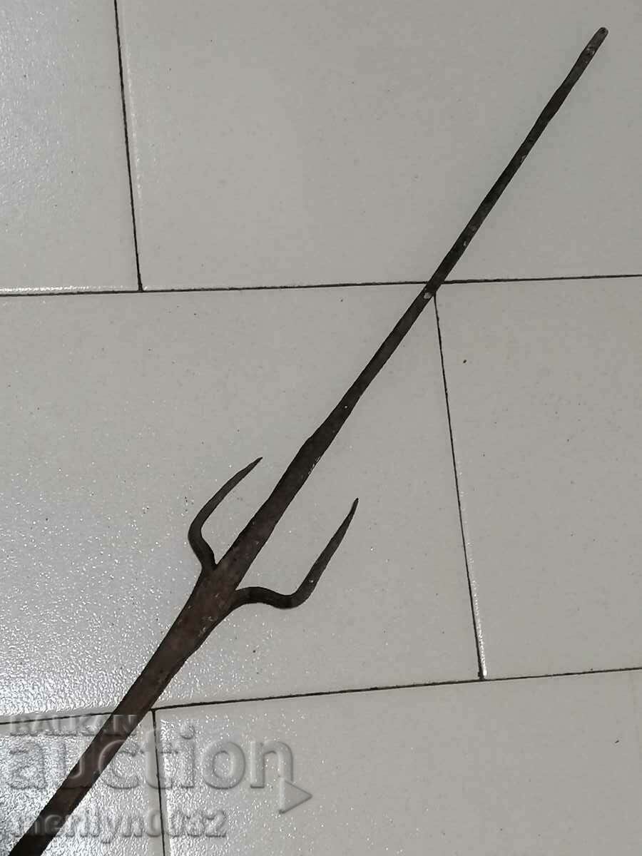 Old wrought iron skewer for roasting lambs turkeys game wrought iron with price 69.00 BGN | € 35.28 Old wrought iron skewer for roasting lambs turkeys game wrought iron with price 69.00 BGN | € 35.28