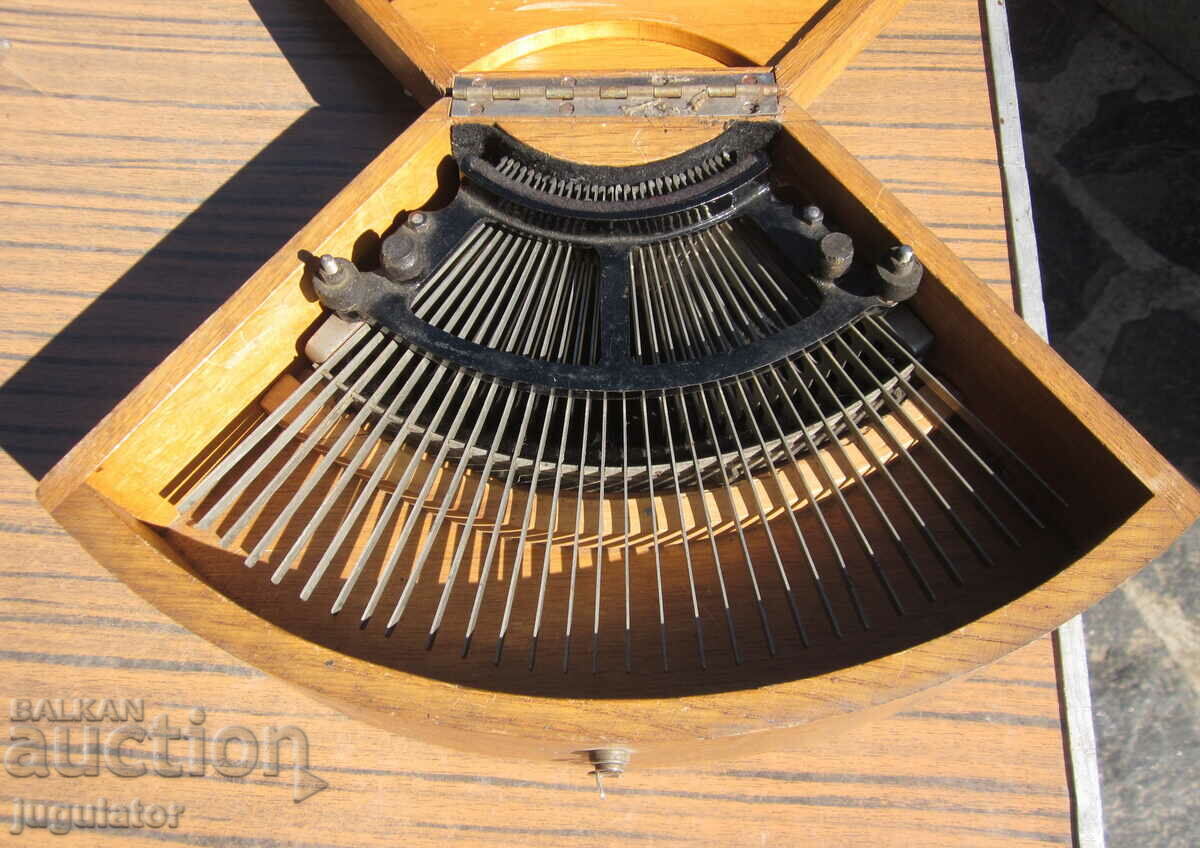 old collectible ADLER typewriter in box with price 160.00 BGN | € 81.81 old collectible ADLER typewriter in box with price 160.00 BGN | € 81.81