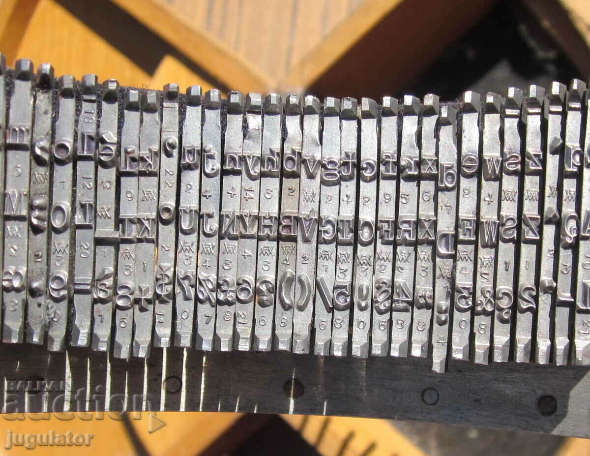 old collectible ADLER typewriter in box - 5 old collectible ADLER typewriter in box - 5