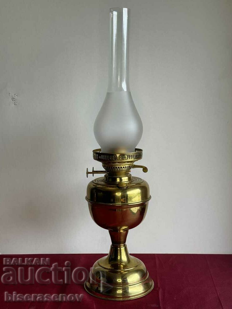 Lampă veche din bronz marcată MADE IN ENGLAND