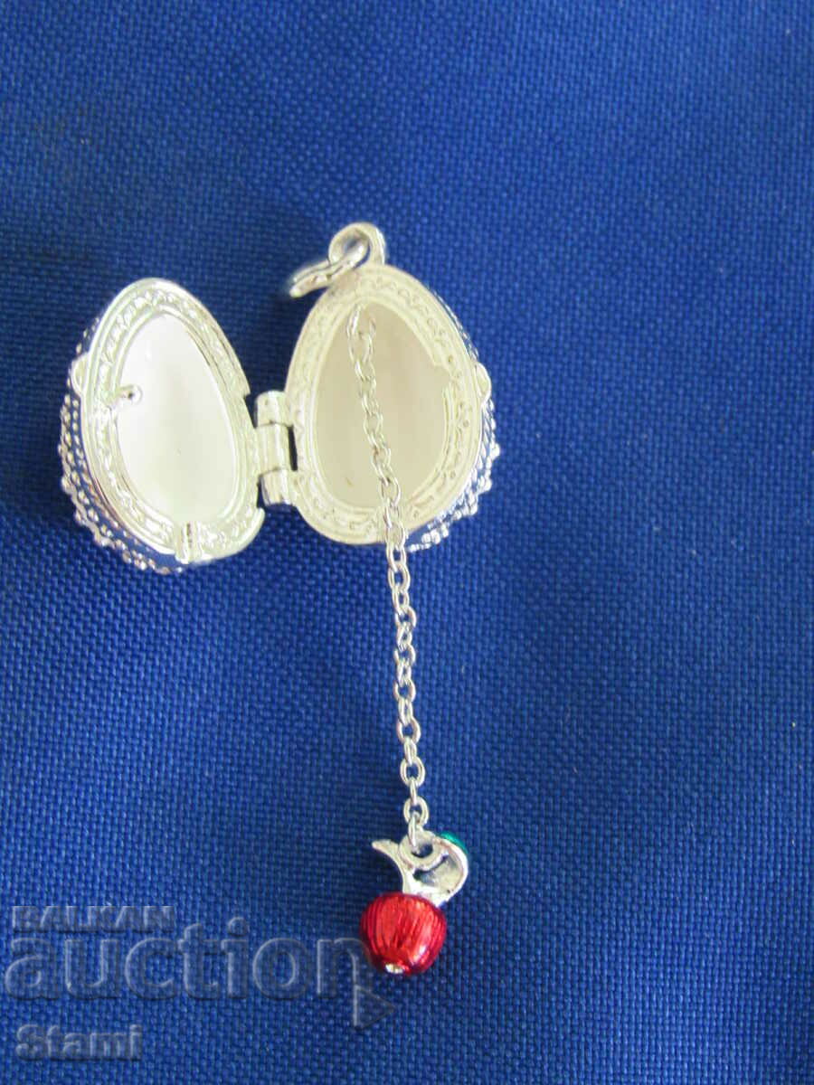 Livrarea Colier cu pandantiv de dama rafinat - ou Faberge, nou Livrarea Colier cu pandantiv de dama rafinat - ou Faberge, nou