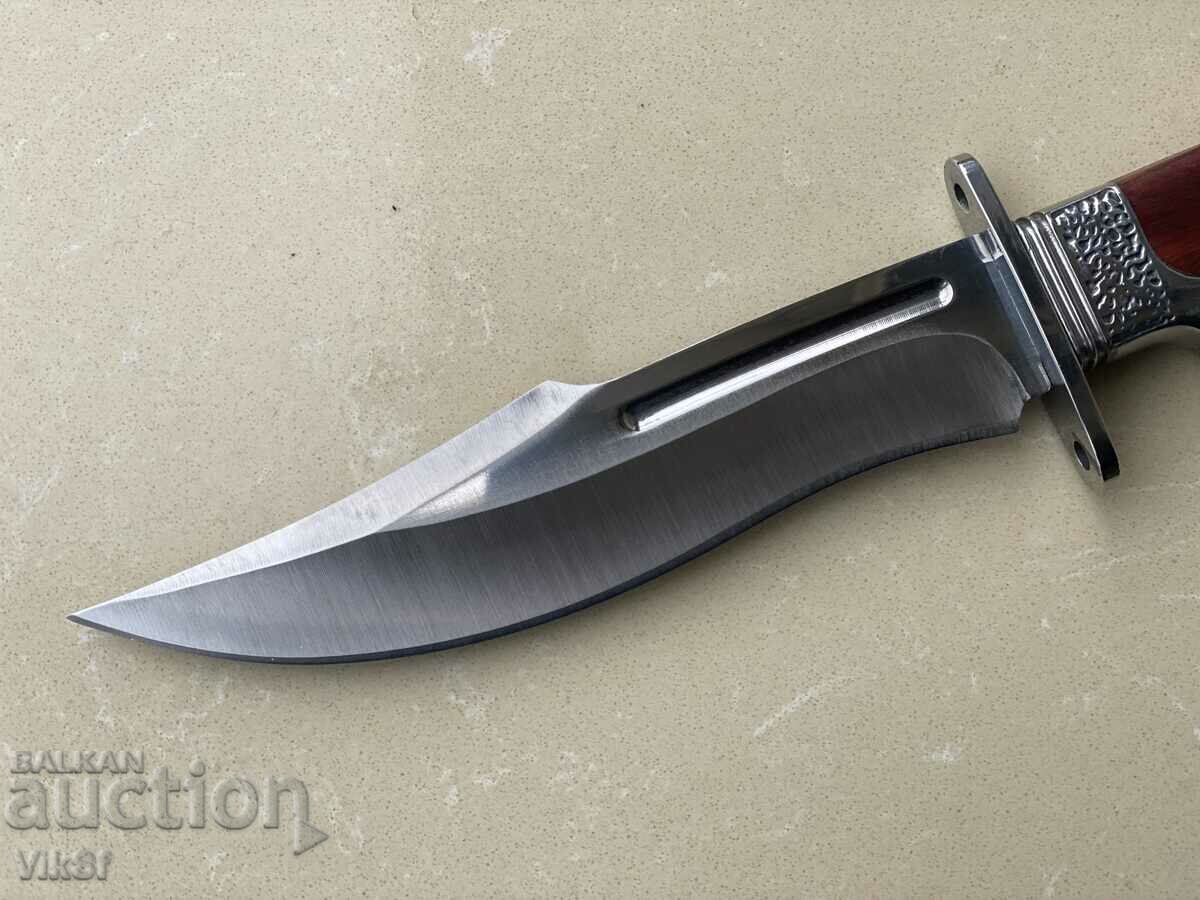 Auction  Stable and heavy hunting knife, blade 180 x 300