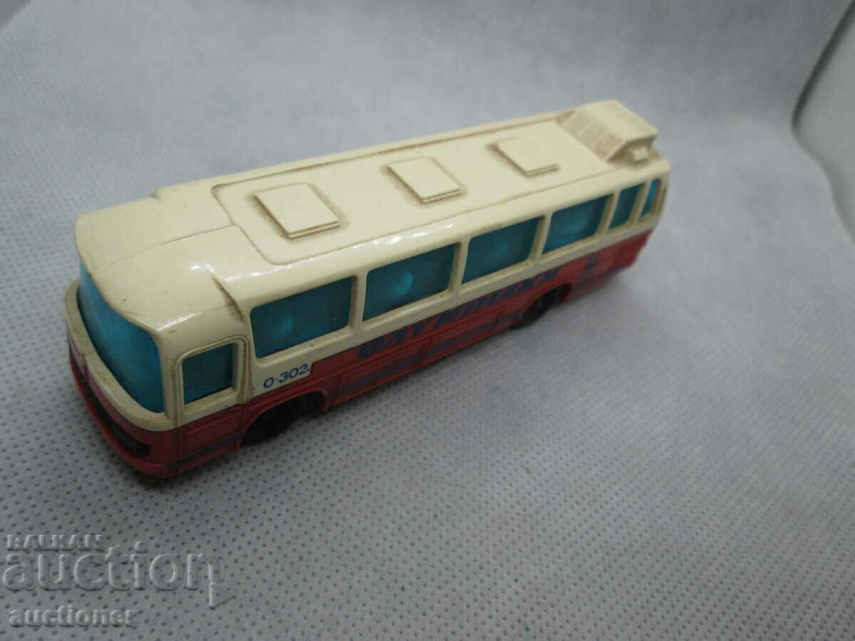 MERCEDES -BENZ 0302, MODEL LA SCARĂ REDUSĂ PLASTIC - 6 MERCEDES -BENZ 0302, MODEL LA SCARĂ REDUSĂ PLASTIC - 6