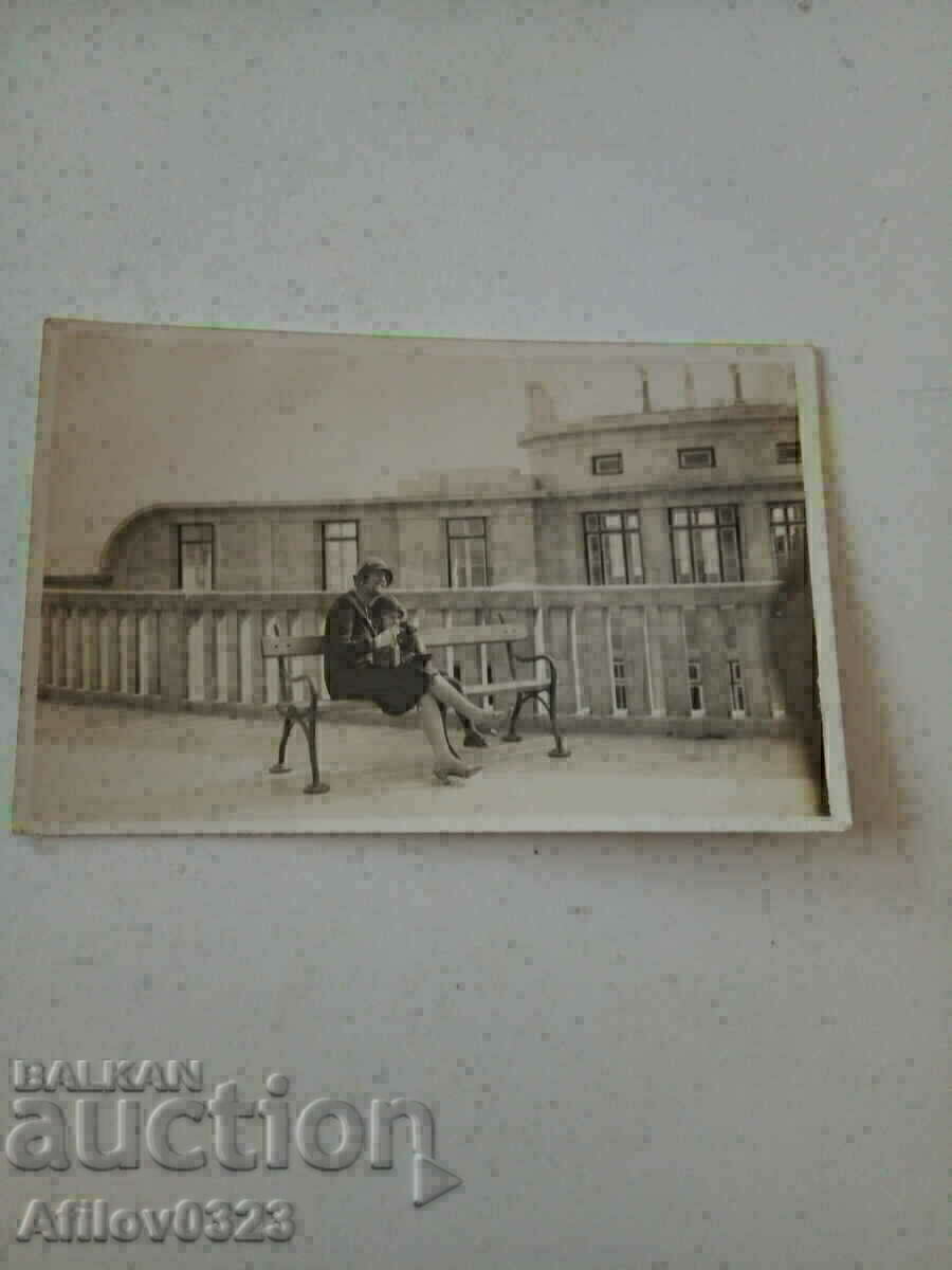 Fotografie veche din anii 1920.