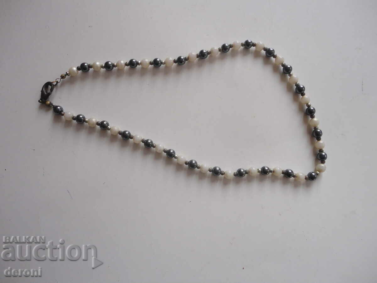 Amazing pearl necklace necklace 29 with price 5.00 BGN | € 2.56 Amazing pearl necklace necklace 29 with price 5.00 BGN | € 2.56