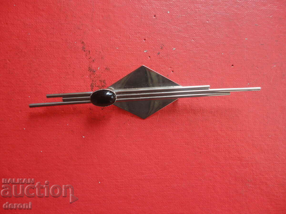 O broșă grozavă cu pietre - 5