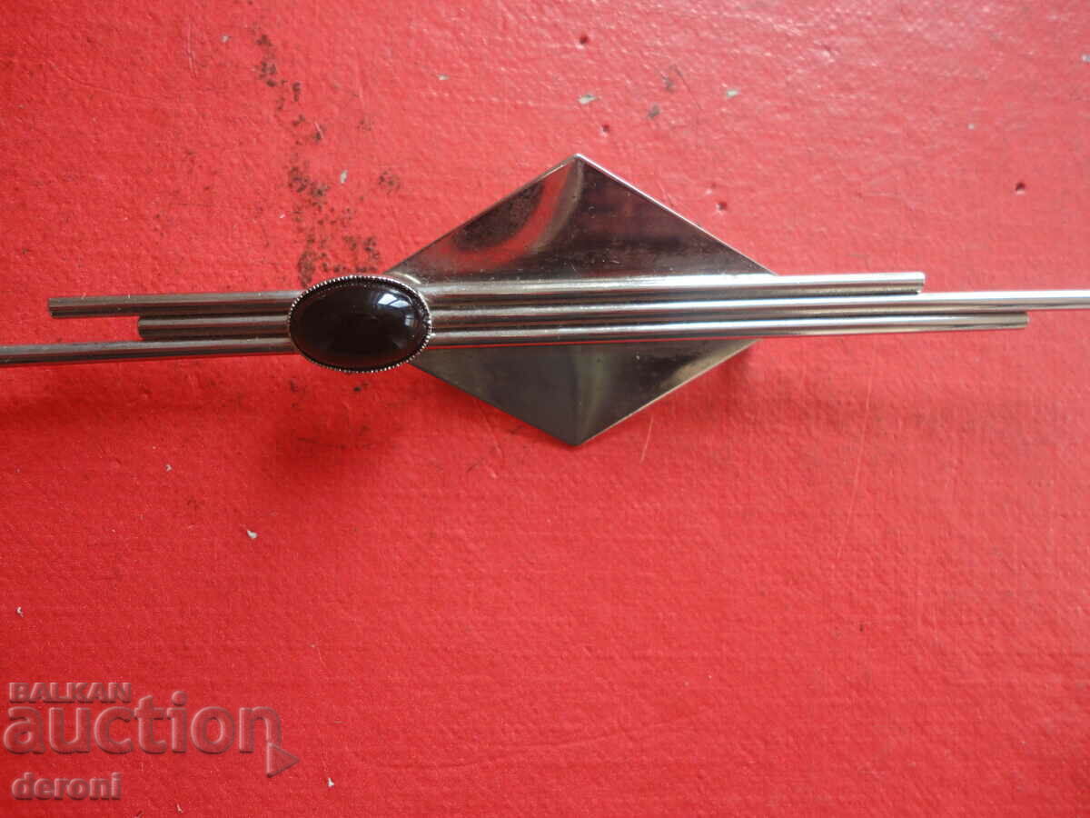 O broșă grozavă cu pietre - 6