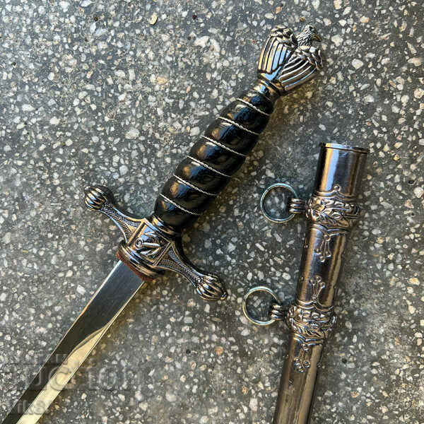 Pumnal de ofițer - Al Treilea Reich, negru 260x400 cu preț 54.50 BGN | € 27.87