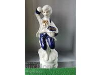 Porcelain figure statuette