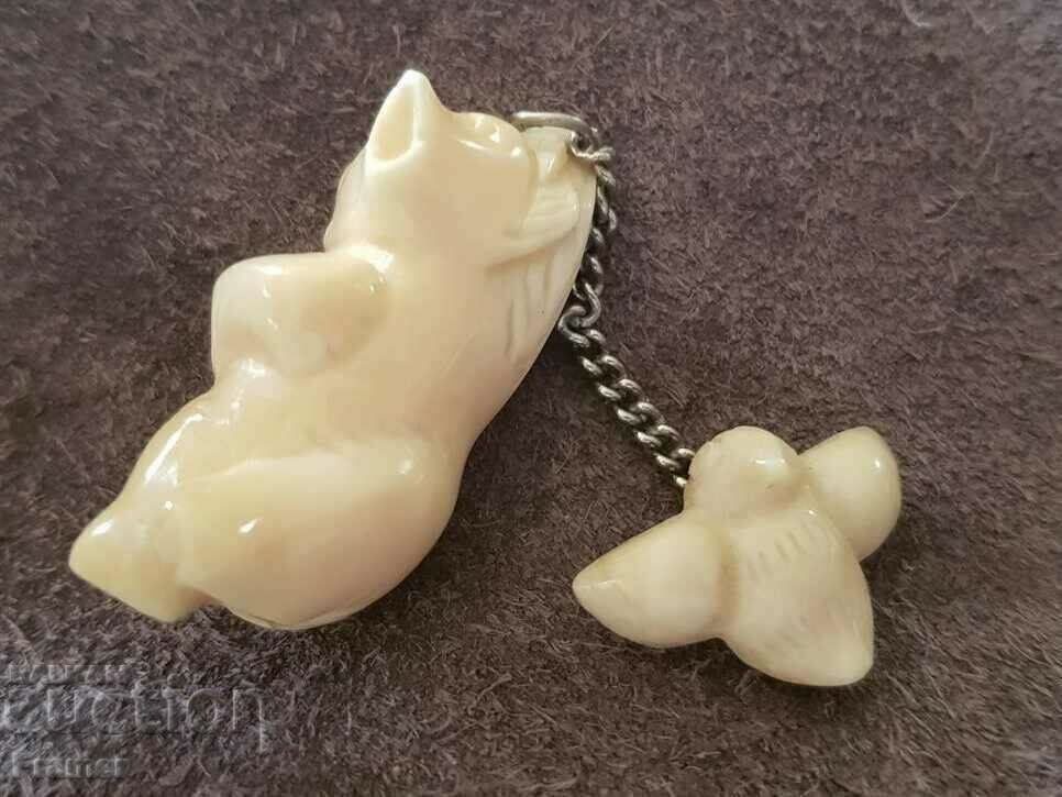 RUSIA SIBERIA Netsuke NETSKE SCULPAT MÂNĂ ÎN DINE DE MORȘĂ SOC rănit cu preț € 170.00 | 332.49 BGN RUSIA SIBERIA Netsuke NETSKE SCULPAT MÂNĂ ÎN DINE DE MORȘĂ SOC rănit cu preț € 170.00 | 332.49 BGN