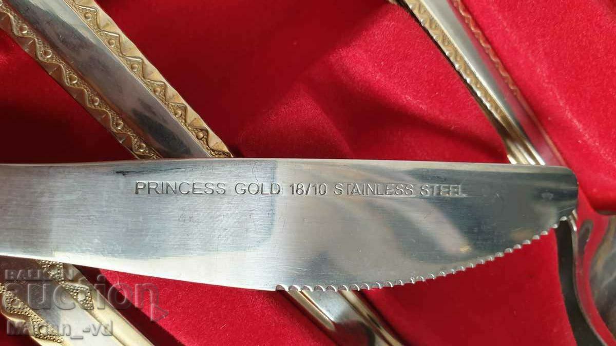 Παράδοση Σετ μαχαιροπήρουνων PRINCESS GOLD σε βαλίτσα