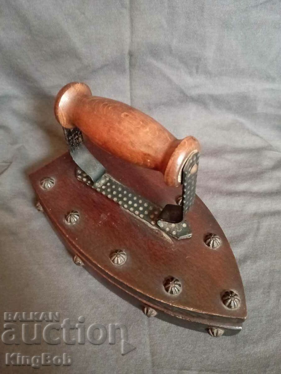 EXCELLENT VINTAGE JEWELRY BOX "IRON" - 6 EXCELLENT VINTAGE JEWELRY BOX "IRON" - 6