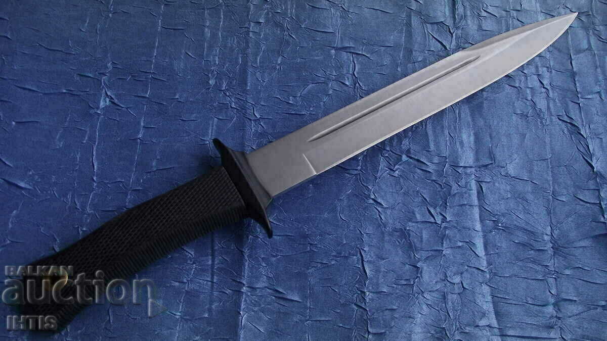 KNIFE-Muela's Scorpion hunting knife -NEW-from Collection-25 years old with price 165.00 BGN | € 84.36