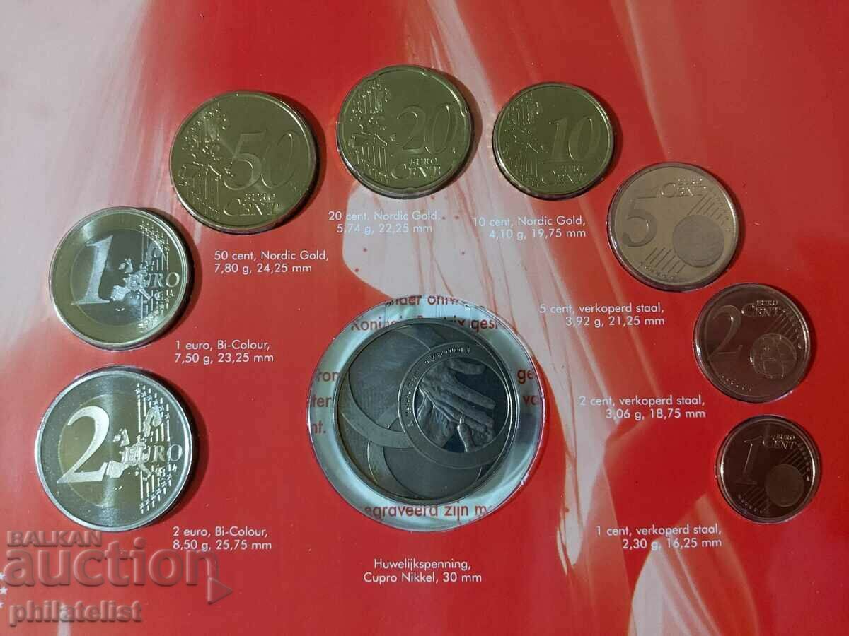 Netherlands 2005 - Complete Bank Euro Set + BU Medal with price 50.00 BGN | € 25.56 Netherlands 2005 - Complete Bank Euro Set + BU Medal with price 50.00 BGN | € 25.56
