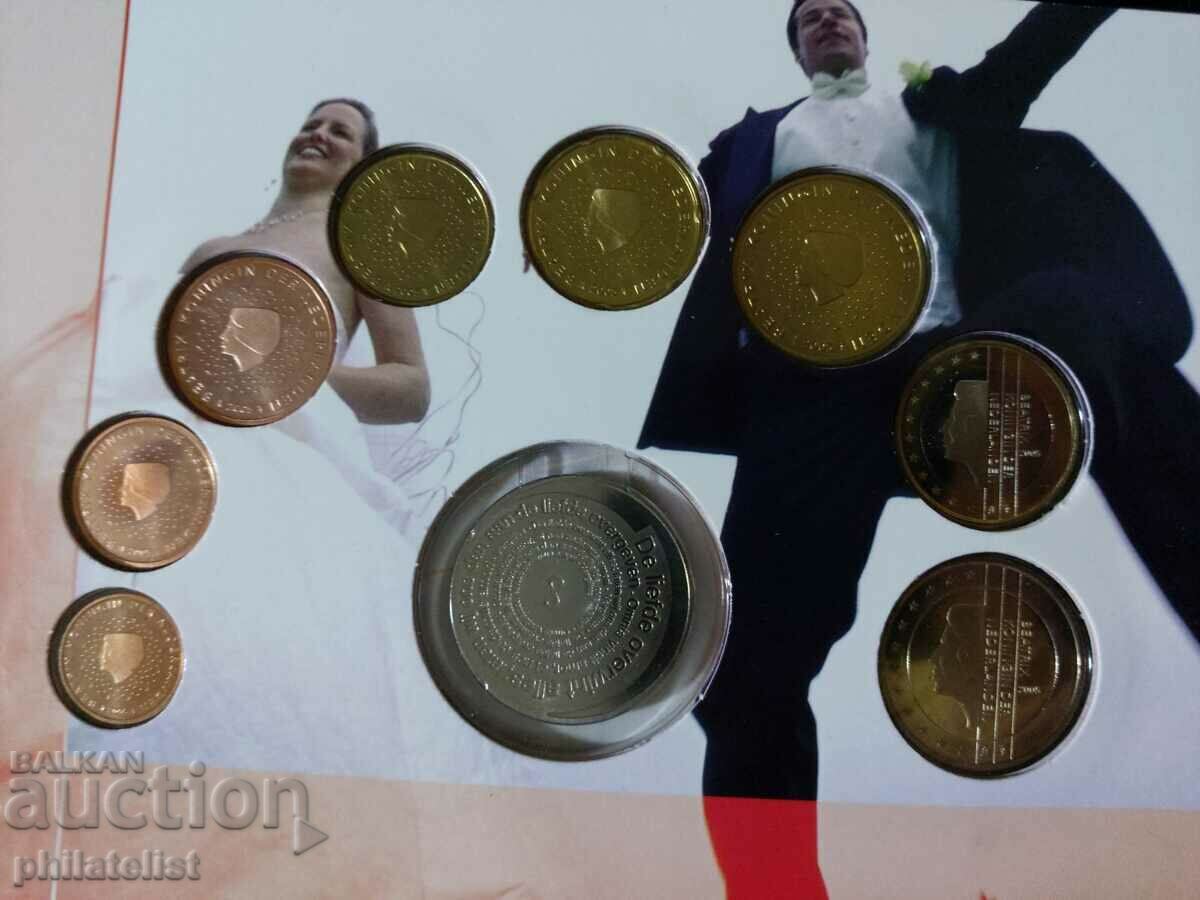Delivery of Netherlands 2005 - Complete Bank Euro Set + BU Medal Delivery of Netherlands 2005 - Complete Bank Euro Set + BU Medal