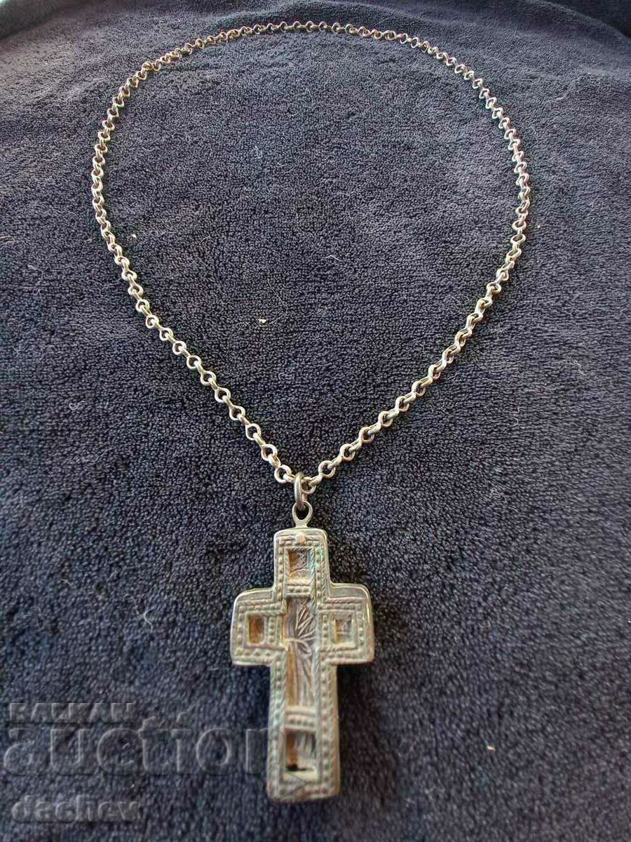 Delivery of Renaissance Double Sided Encolpion Silver Cross 19th Century costume Delivery of Renaissance Double Sided Encolpion Silver Cross 19th Century costume