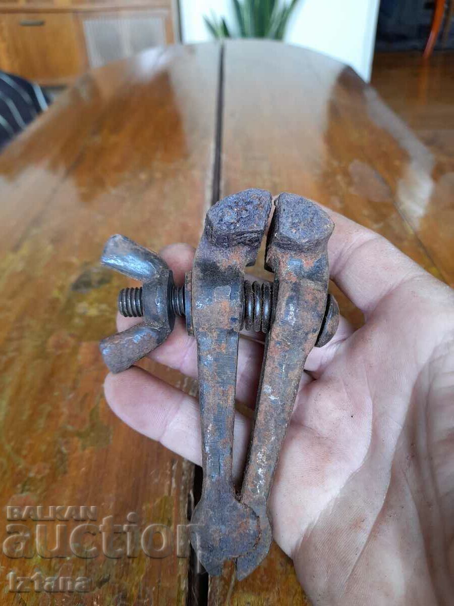 Delivery of Old tie Delivery of Old tie