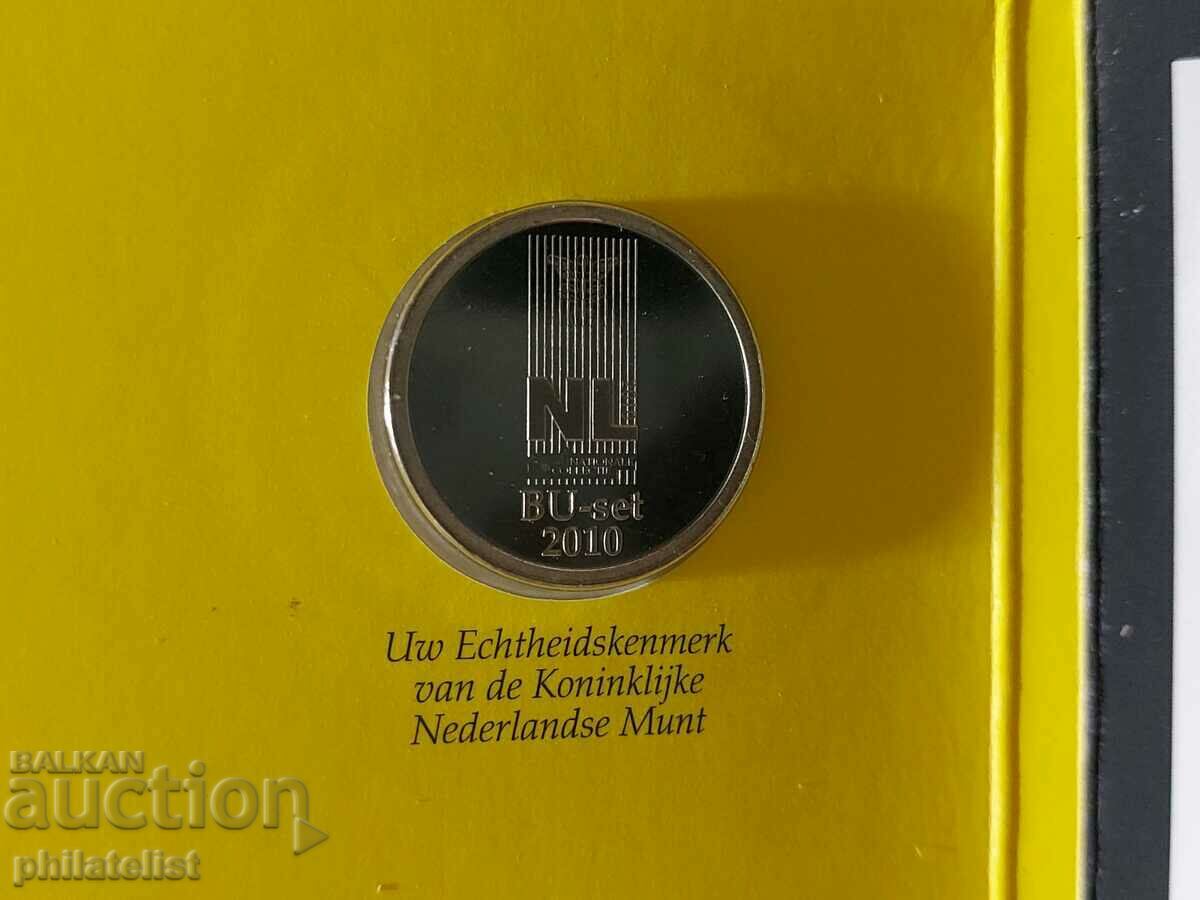Delivery of Netherlands 2010 - Complete Bank Euro Set + Medal Delivery of Netherlands 2010 - Complete Bank Euro Set + Medal