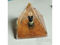 Vintage Egyptian Souvenir Gold Flake PYRAMID Pen Rest SNO...