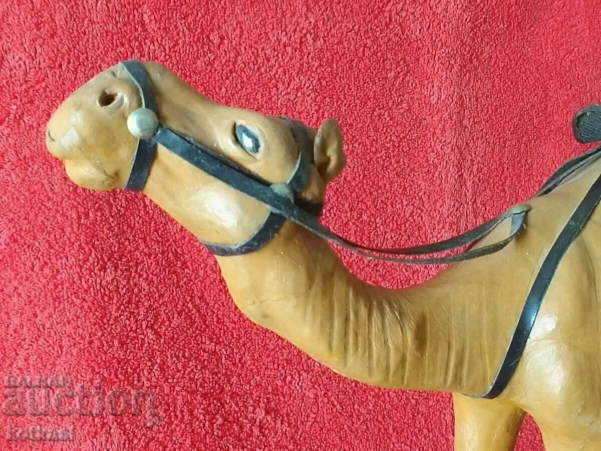 Old figure of Camilla height about 29.30 cm. - 7 Old figure of Camilla height about 29.30 cm. - 7