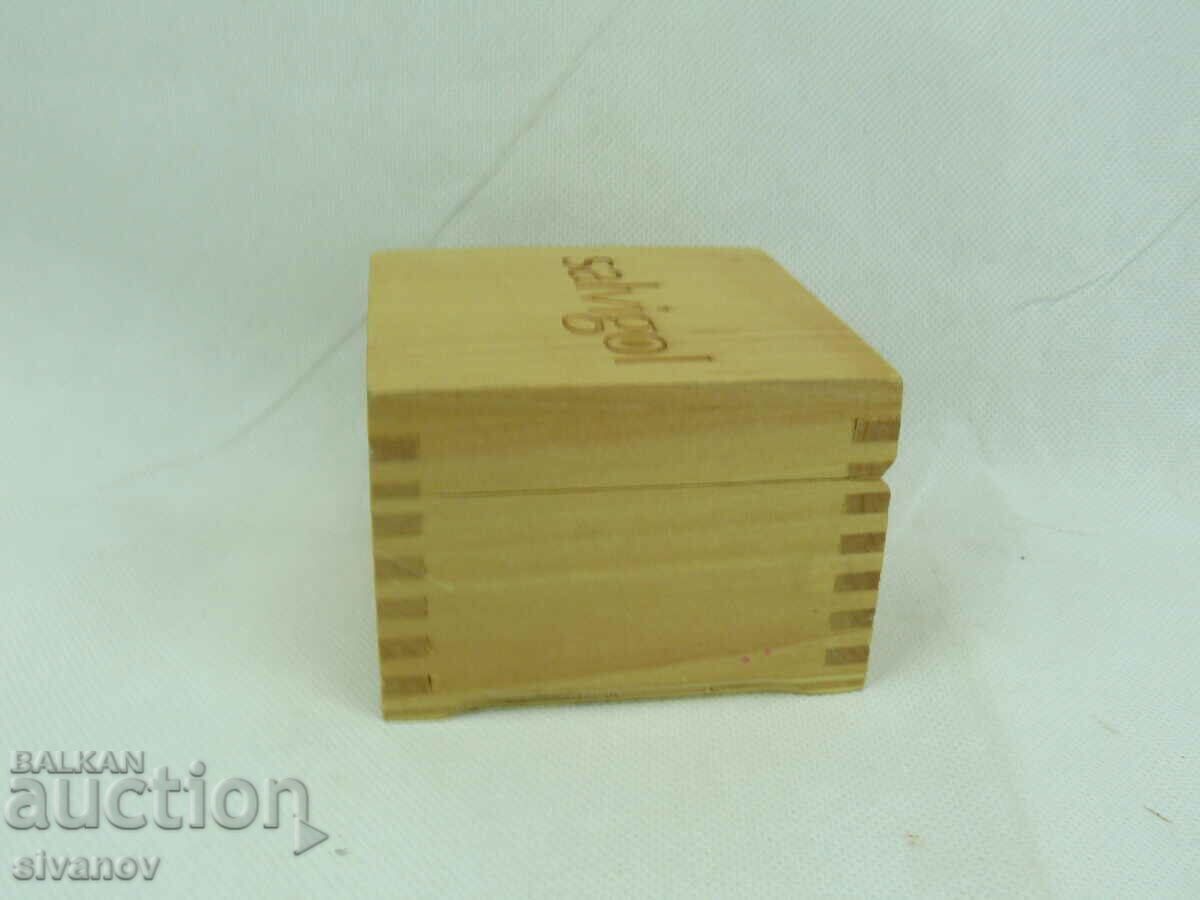 Interesting little wooden box #2337 with price 9.99 BGN | € 5.11 Interesting little wooden box #2337 with price 9.99 BGN | € 5.11