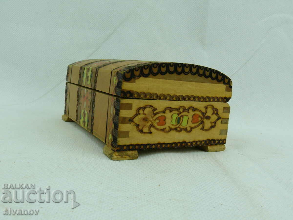 Auction Old Wooden Jewelry Box #2355 Auction Old Wooden Jewelry Box #2355