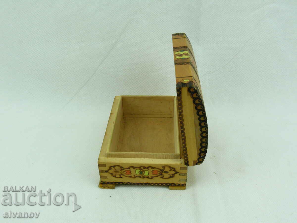 Delivery of Old Wooden Jewelry Box #2355 Delivery of Old Wooden Jewelry Box #2355