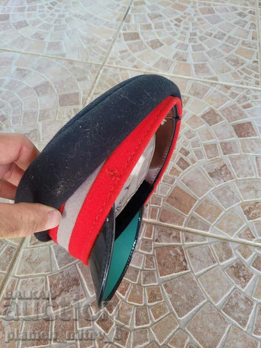 Доставка на фуражка, шапка Доставка на фуражка, шапка