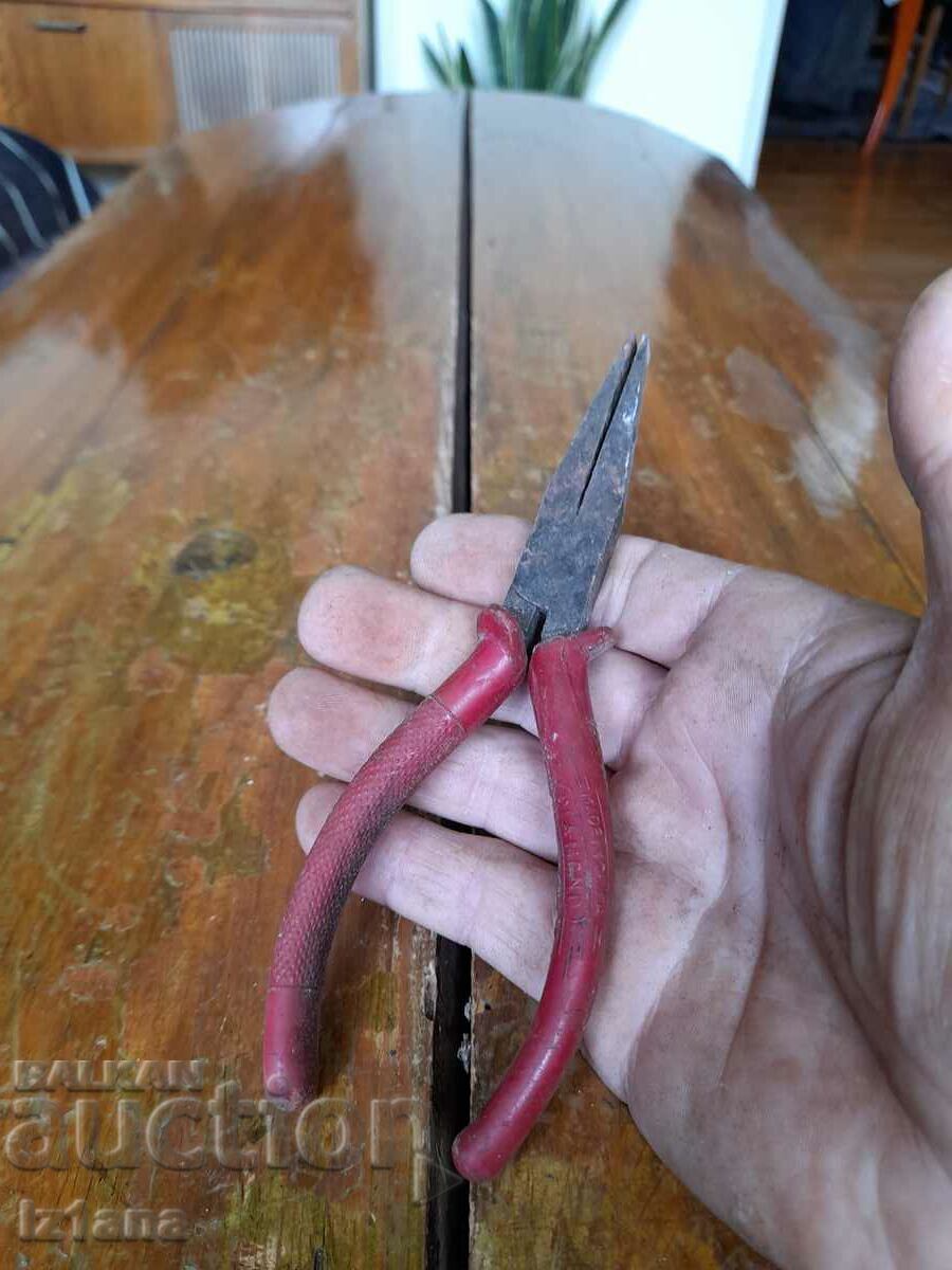 Auction Old pliers Auction Old pliers