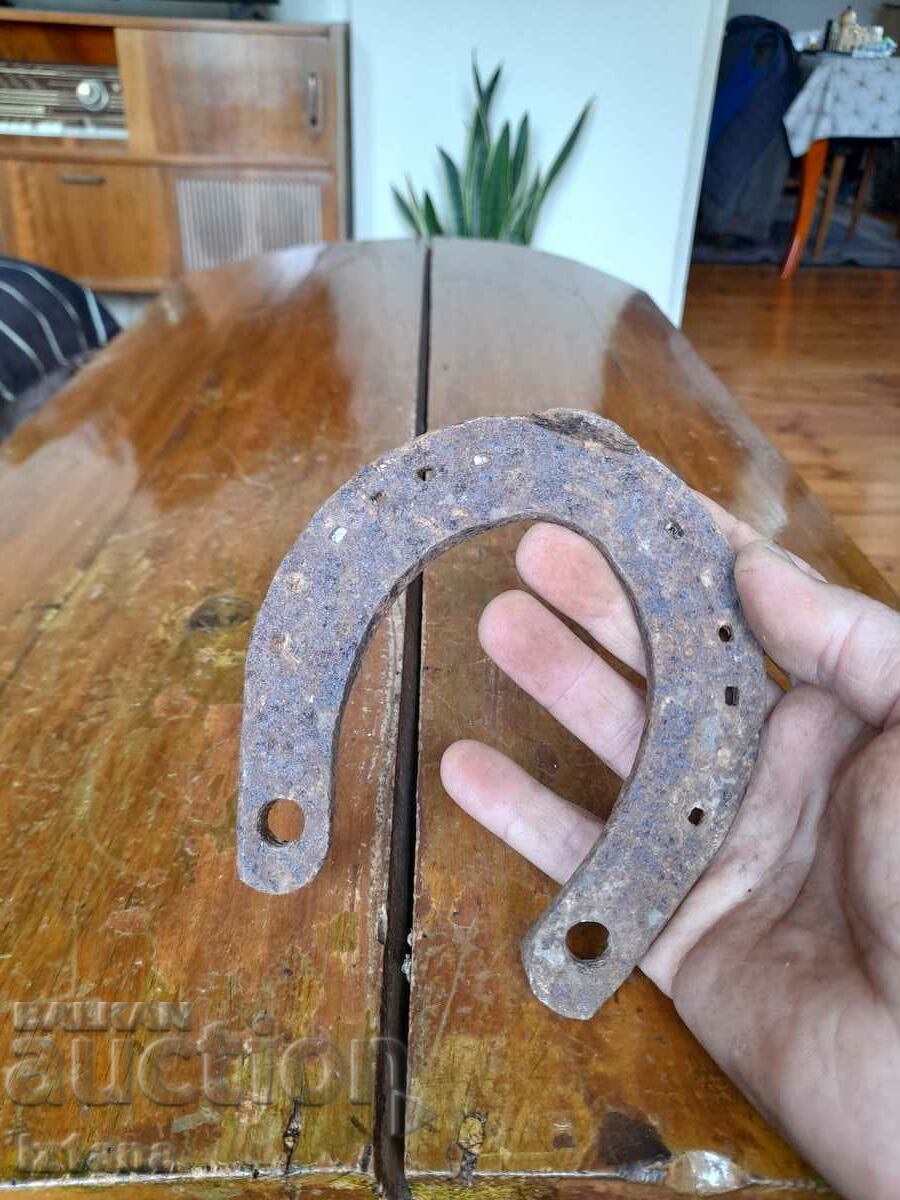 Licitație Potcoava veche Licitație Potcoava veche