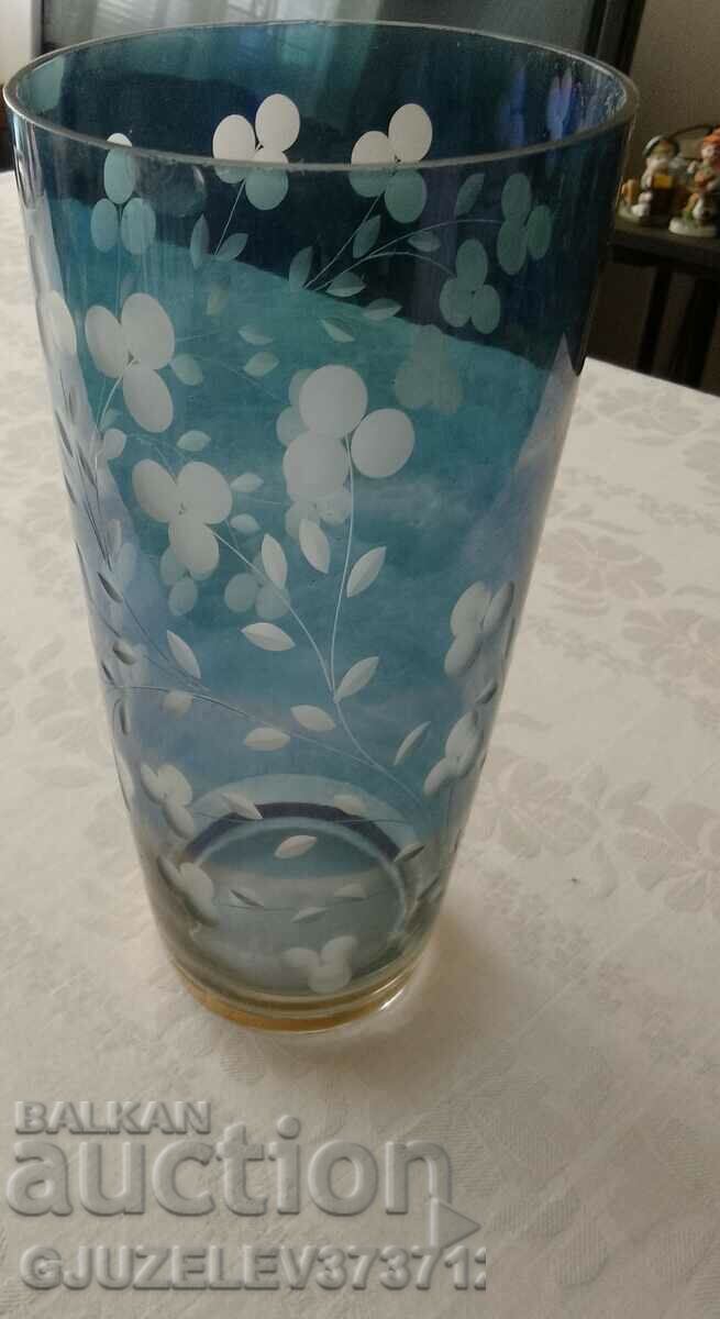 Auction vintage blue glass-crystal vase with engraved flowers size Auction vintage blue glass-crystal vase with engraved flowers size