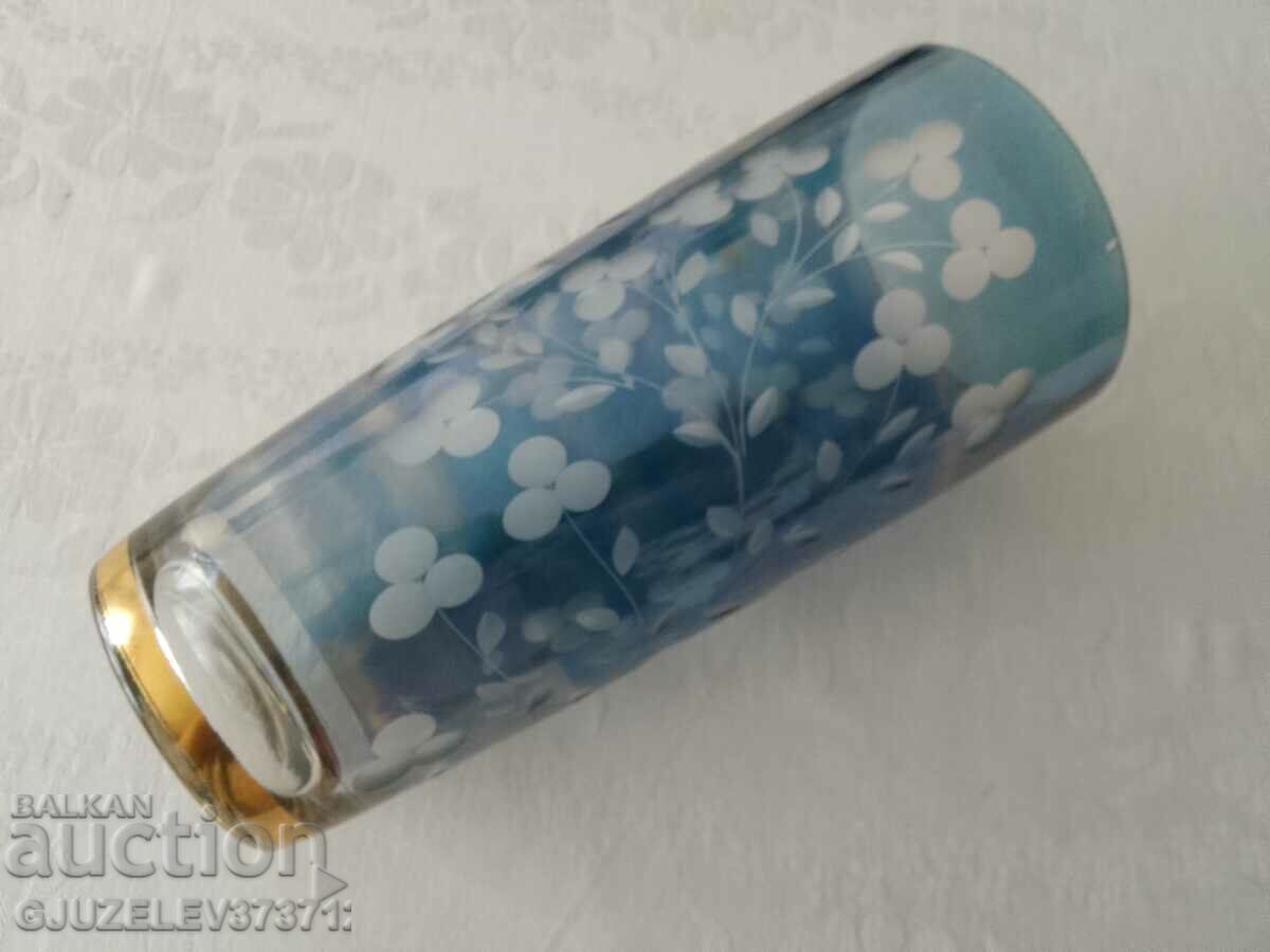 vintage blue glass-crystal vase with engraved flowers size - 7 vintage blue glass-crystal vase with engraved flowers size - 7