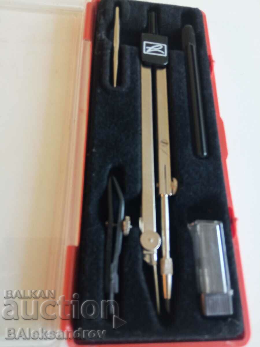 Σετ σχεδίασης με τιμή 6.00 BGN | € 3.07 Σετ σχεδίασης με τιμή 6.00 BGN | € 3.07