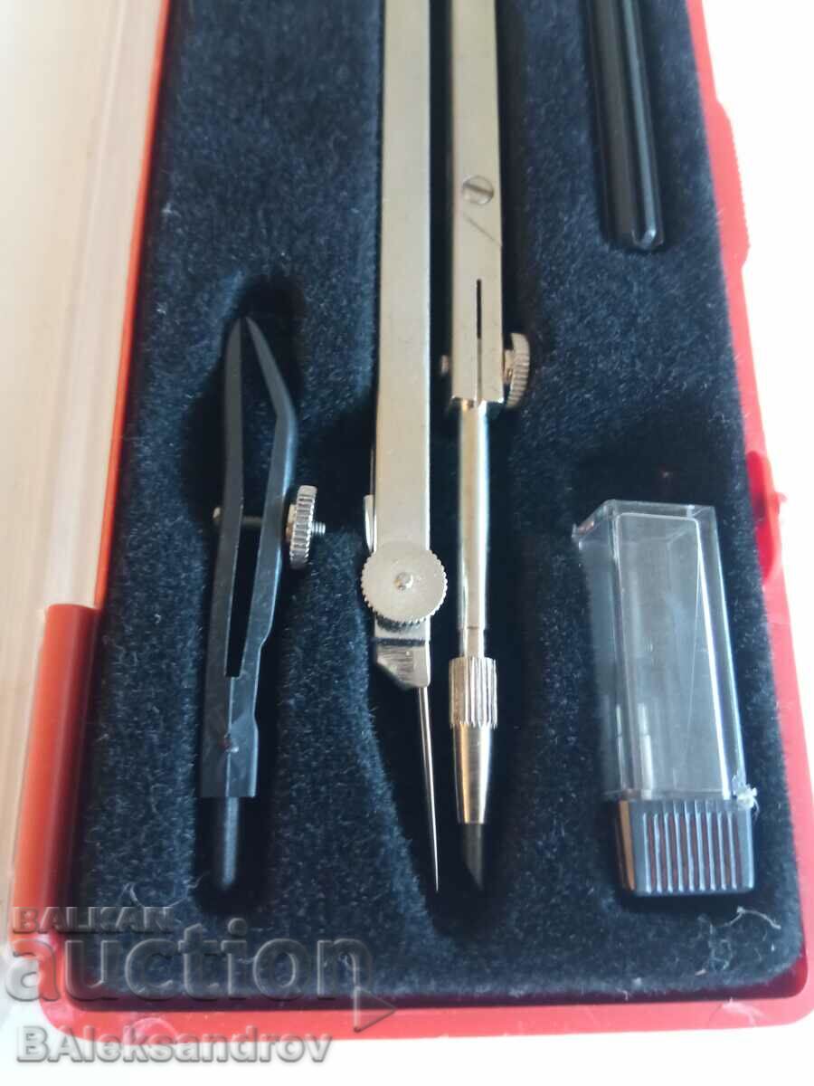 Παράδοση Σετ σχεδίασης Παράδοση Σετ σχεδίασης