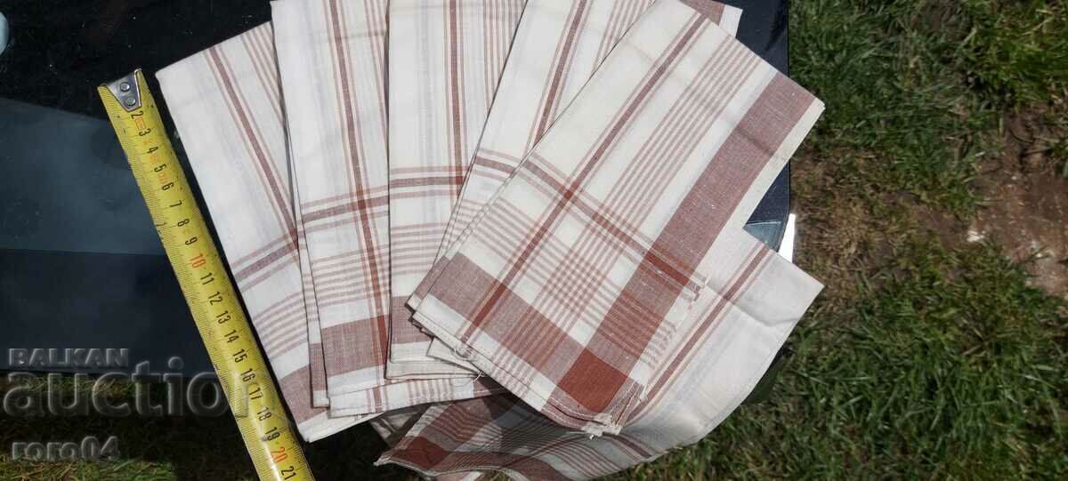 HANDKERCHIEFS - 7 PIECES - NEW - 7 HANDKERCHIEFS - 7 PIECES - NEW - 7