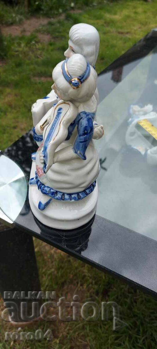 PORCELAIN STATUETTE with price 63.00 BGN | € 32.21 PORCELAIN STATUETTE with price 63.00 BGN | € 32.21