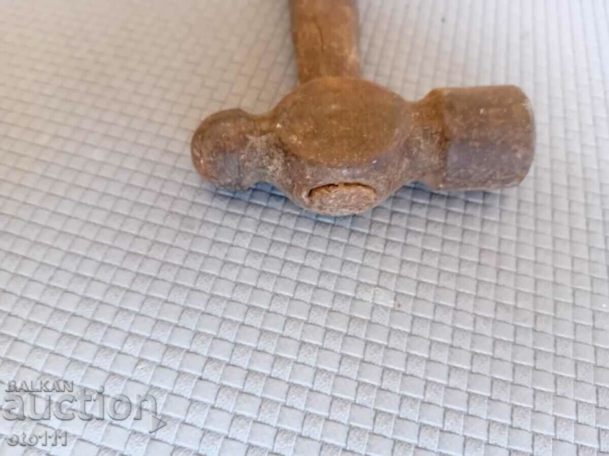 OLD TIN HAMMER - 6 OLD TIN HAMMER - 6