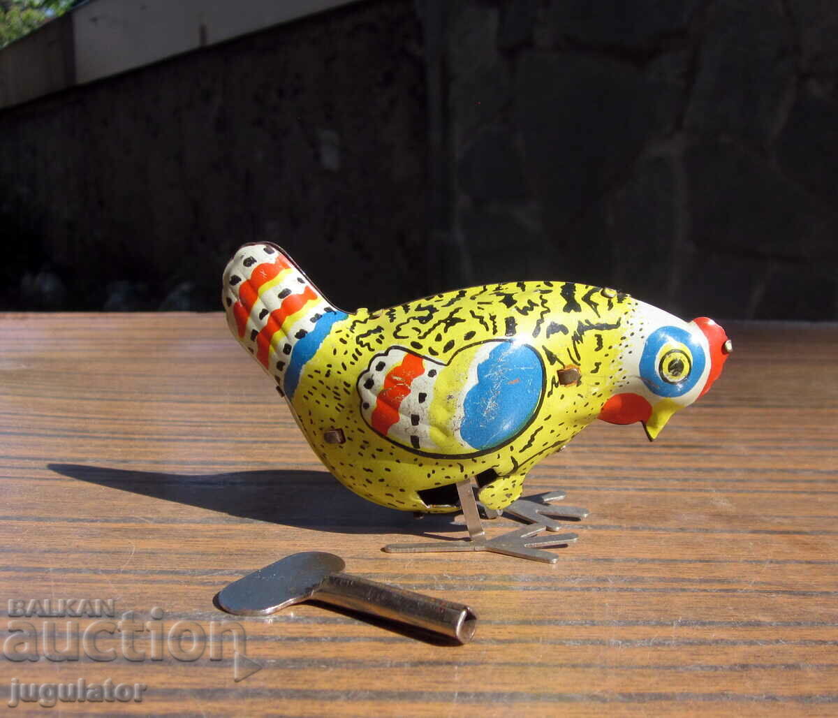 Руска метална ламаринена механична играчка кокошка с ключе