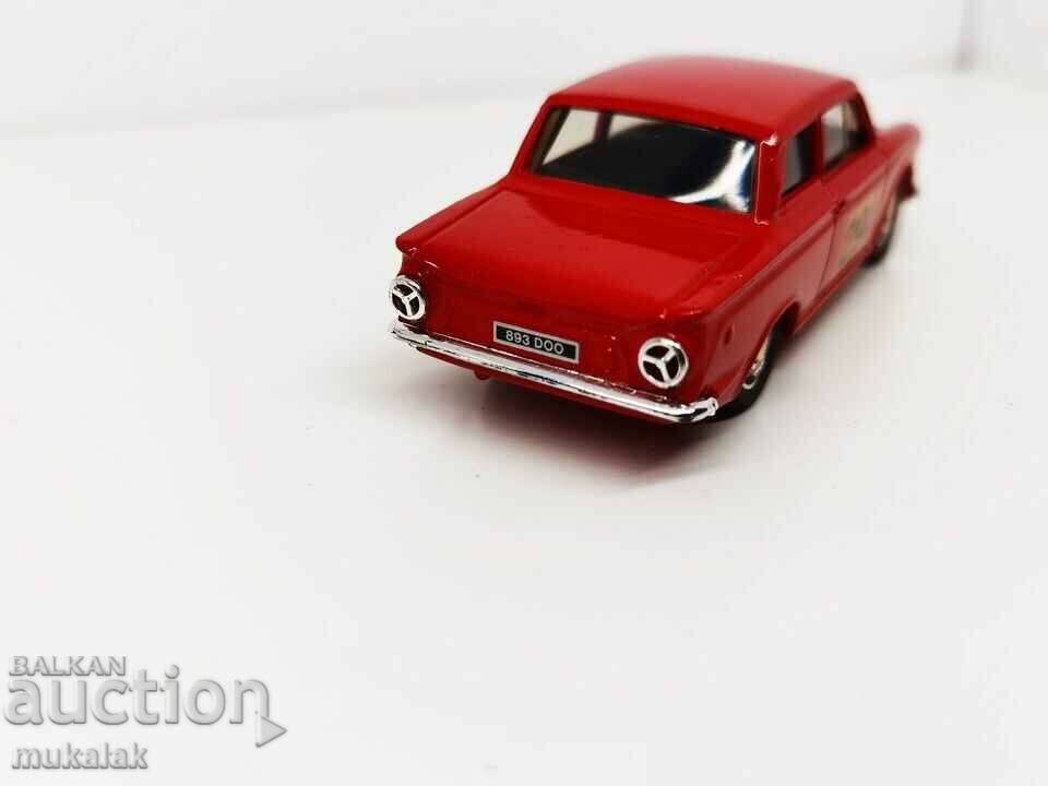 Delivery of 1:43? CORGI LOTUS CORTINA STROLLER TOY MODEL