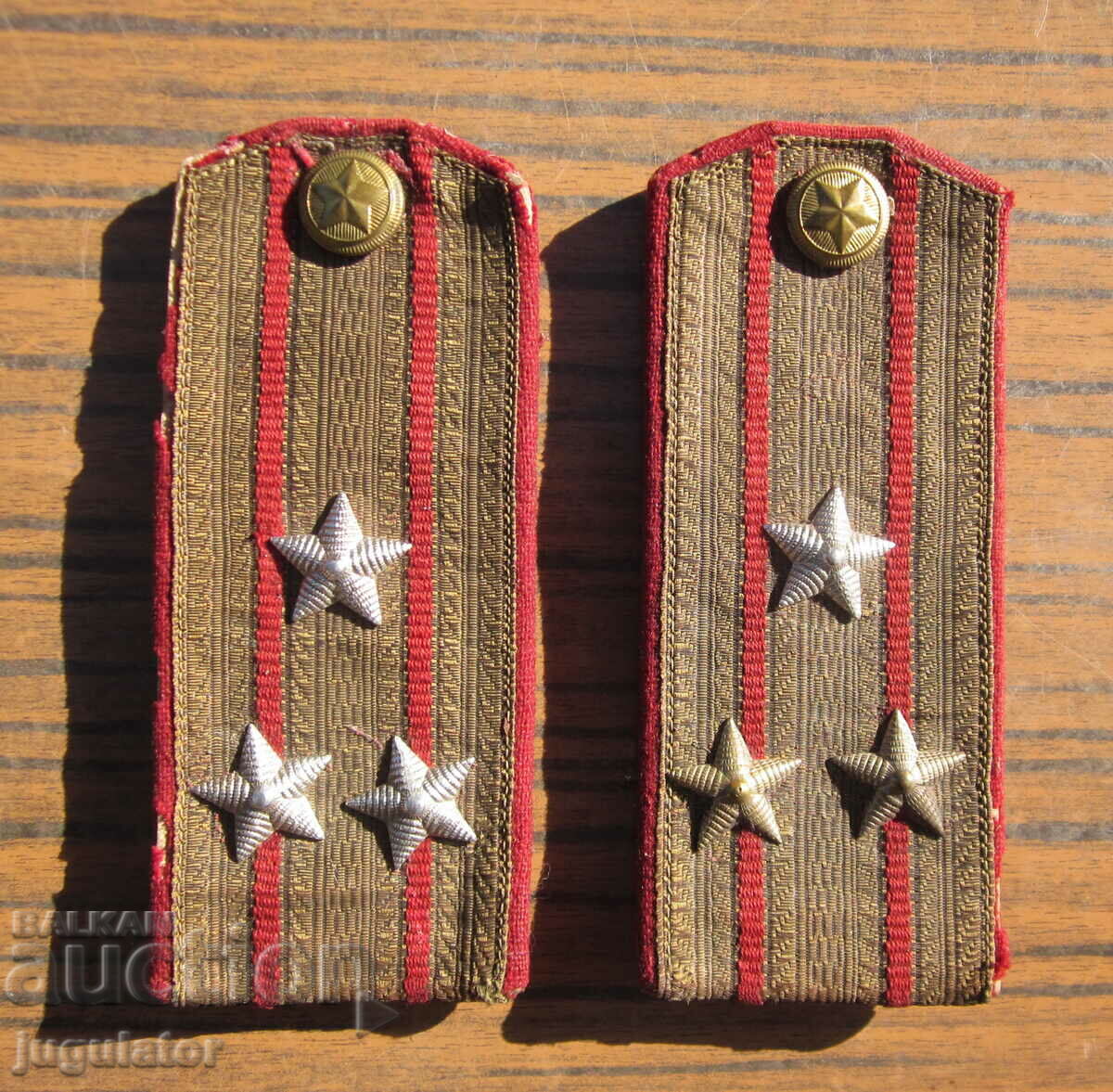 old Bulgarian military sermen epaulettes of a BNA colonel with price 20.00 BGN | € 10.23