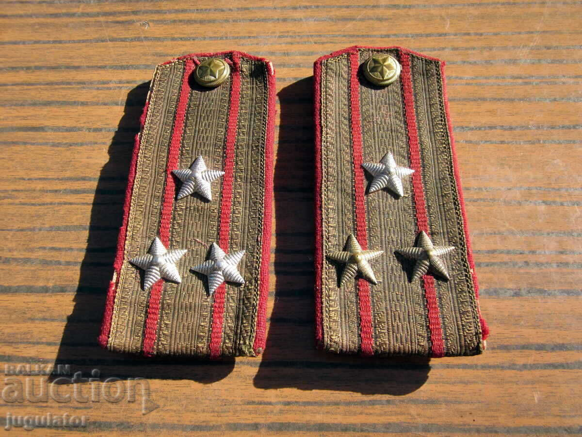 Auction  old Bulgarian military sermen epaulettes of a BNA colonel