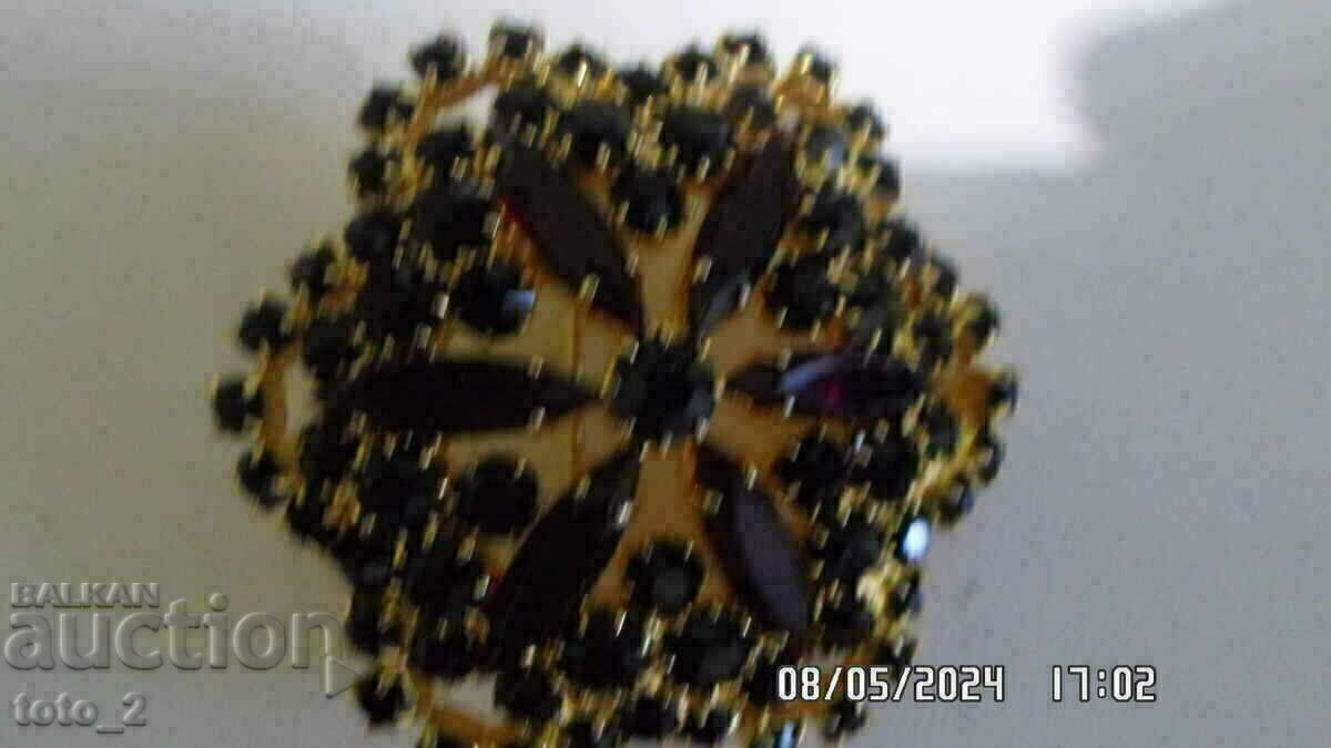OLD BEAUTIFUL BROOCH - DISCOUNT !!! with price 29.00 BGN | € 14.83 OLD BEAUTIFUL BROOCH - DISCOUNT !!! with price 29.00 BGN | € 14.83