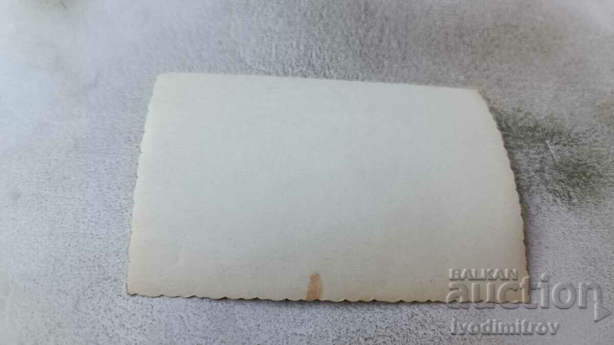 Снимка София Младежи в парка през зимата с цена 1.45 лв. | € 0.74 Снимка София Младежи в парка през зимата с цена 1.45 лв. | € 0.74